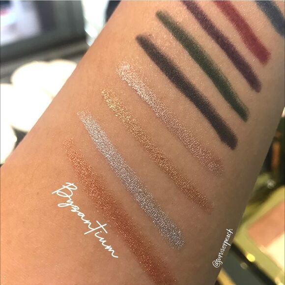 Tom Ford Byzantium (Shimmering Bright Copper) Eyeliner - Picture 2 of 10